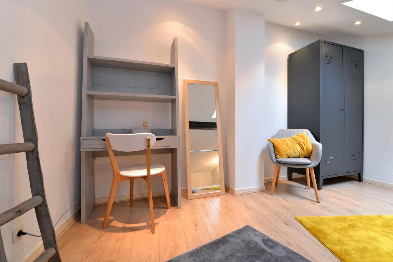 Appartement La Terrasse Sur Cour กอลมาร์ ภายนอก รูปภาพ