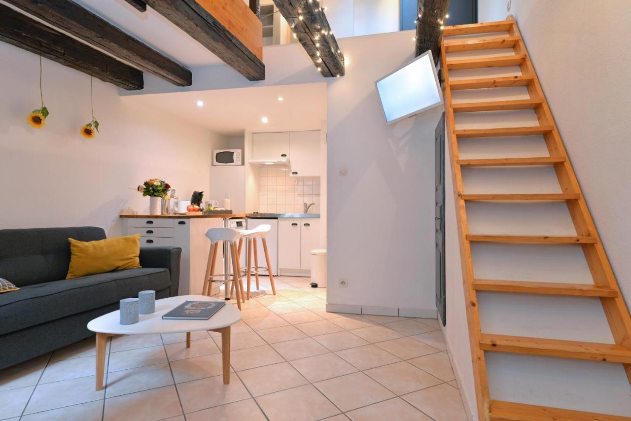 Appartement La Terrasse Sur Cour กอลมาร์ ภายนอก รูปภาพ